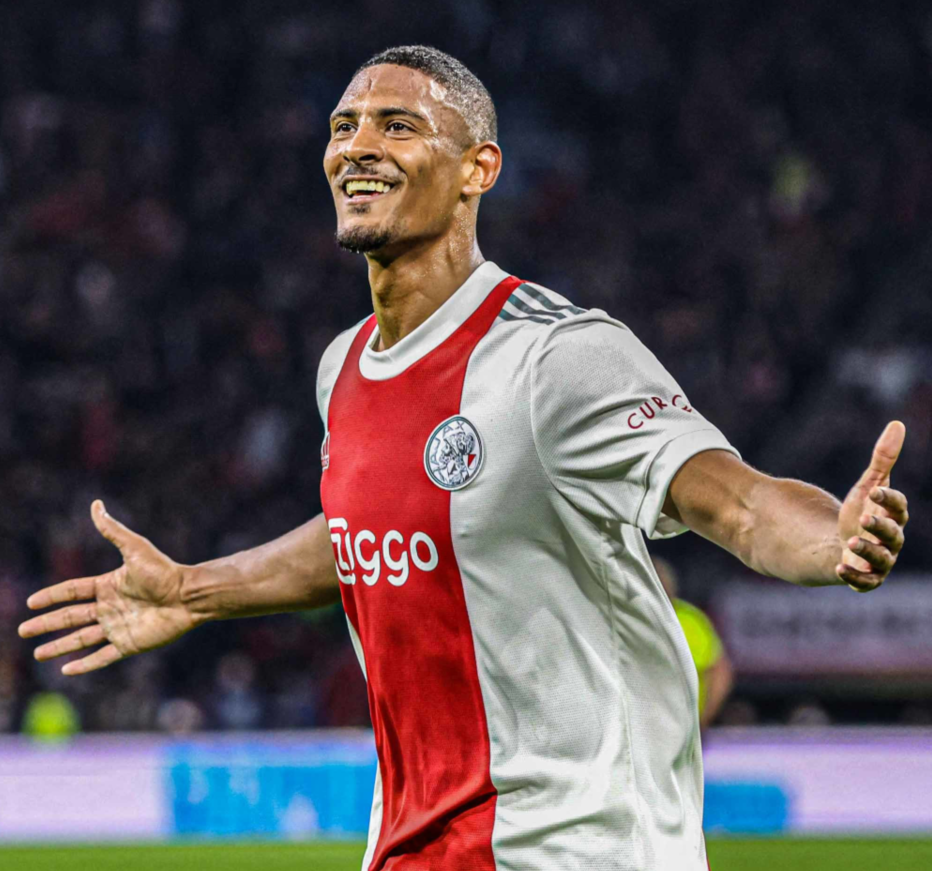 西甲中呈现 西甲中呈现