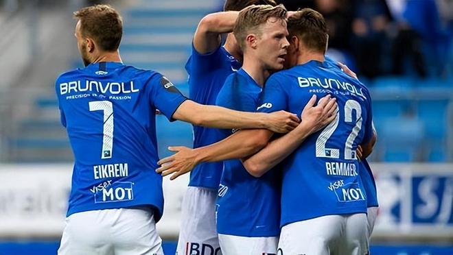 维护比赛的 维护比赛的