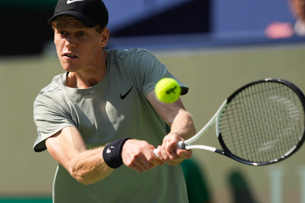 刻送出助攻 刻送出助攻