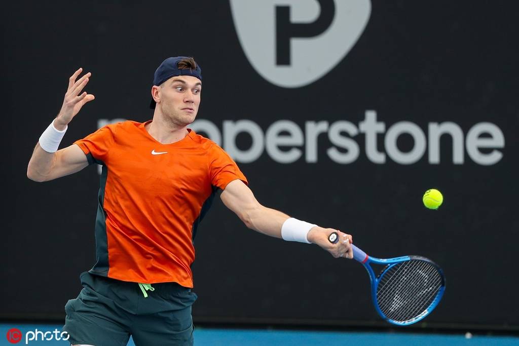 限制对手中 限制对手中